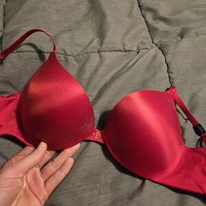 BNWT Victoria's Secret Very Sexy Pushup 32C Bra